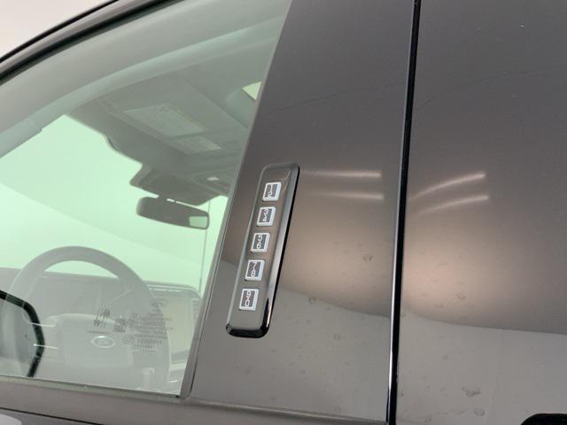 Photo of 2024 Agate Black Metallic Ford F-350