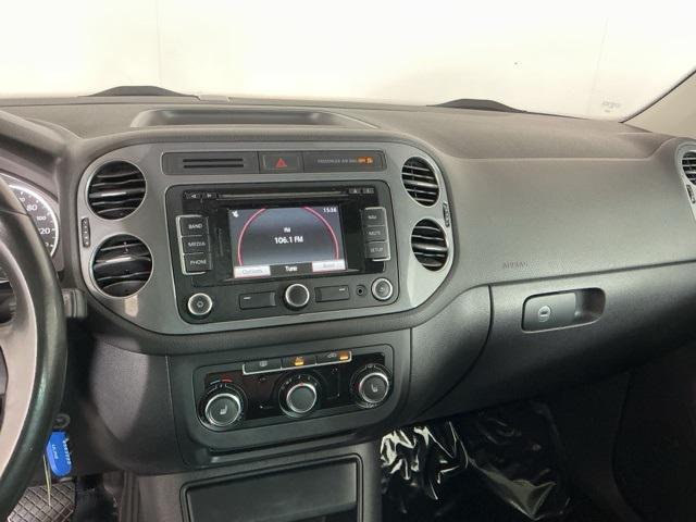 Photo of 2012 Reflex Silver Metallic Volkswagen Tiguan