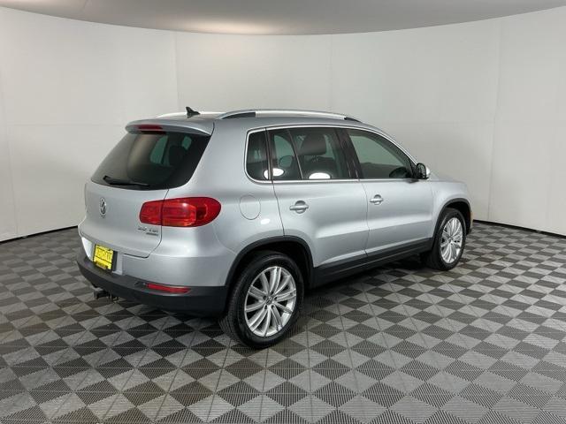 Photo of 2012 Reflex Silver Metallic Volkswagen Tiguan