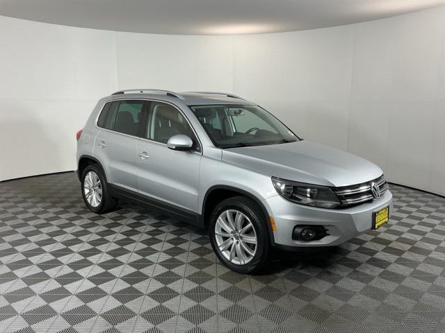 Photo of 2012 Reflex Silver Metallic Volkswagen Tiguan