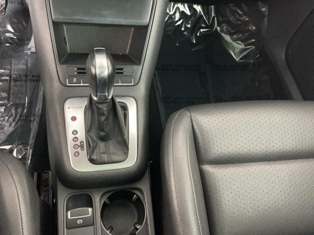 Photo of 2012 Reflex Silver Metallic Volkswagen Tiguan