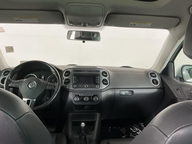 Photo of 2012 Reflex Silver Metallic Volkswagen Tiguan