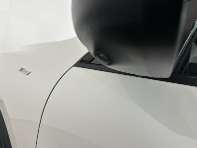 Photo of 2025 White Metallic Ford Escape