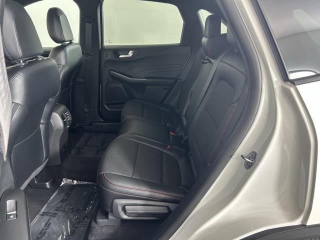 Photo of 2025 White Metallic Ford Escape