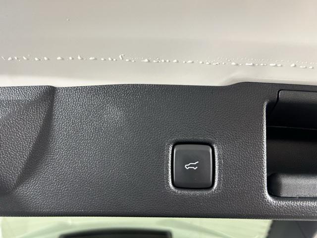 Photo of 2025 White Metallic Ford Escape