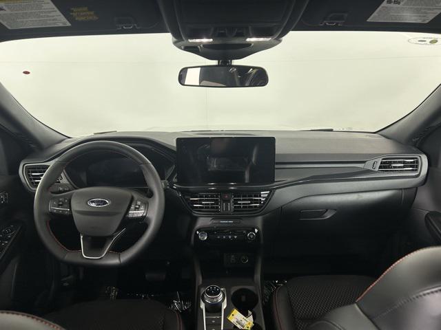 Photo of 2025 White Metallic Ford Escape