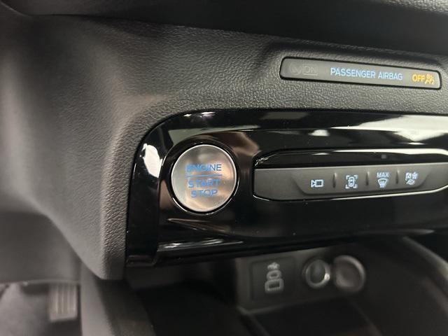 Photo of 2025 White Metallic Ford Escape
