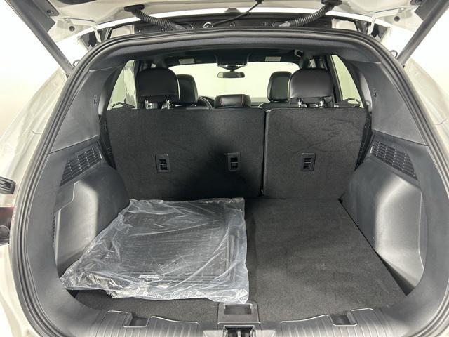 Photo of 2025 White Metallic Ford Escape