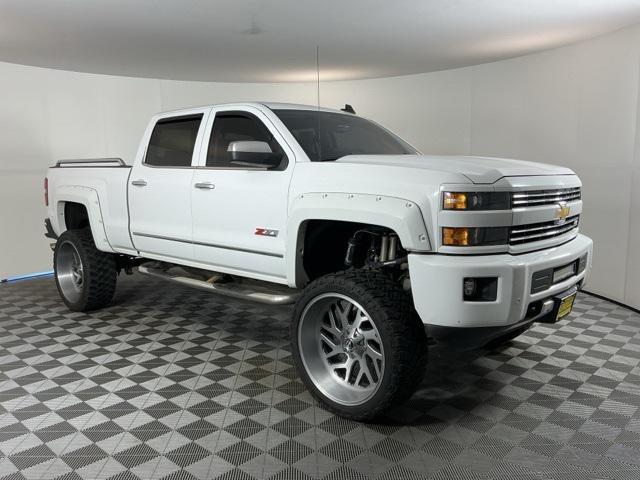 Photo of 2015 Summit White Chevrolet Silverado 2500