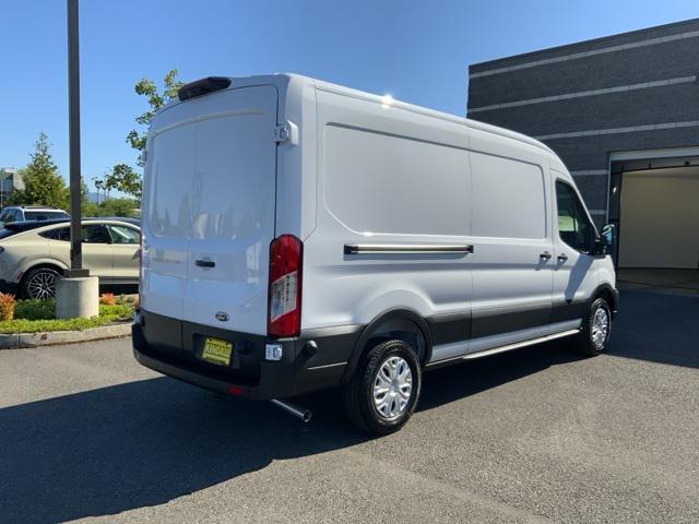 Photo of 2025 Oxford White Ford Transit-250