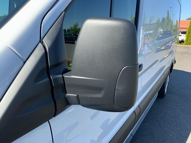 Photo of 2025 Oxford White Ford Transit-250