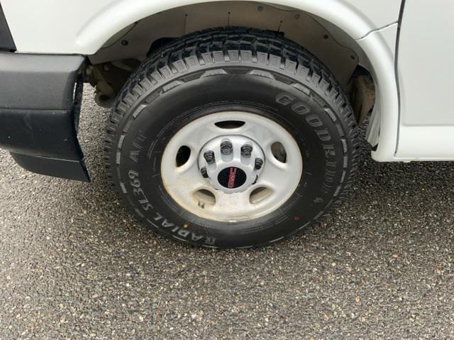 Photo of 2020 Summit White GMC Savana 2500