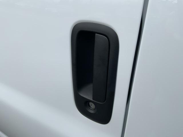 Photo of 2020 Summit White GMC Savana 2500