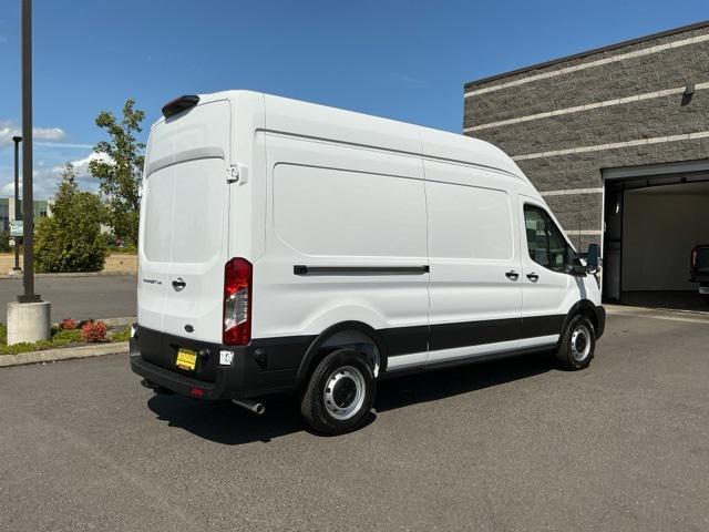Photo of 2025 Oxford White Ford Transit-250