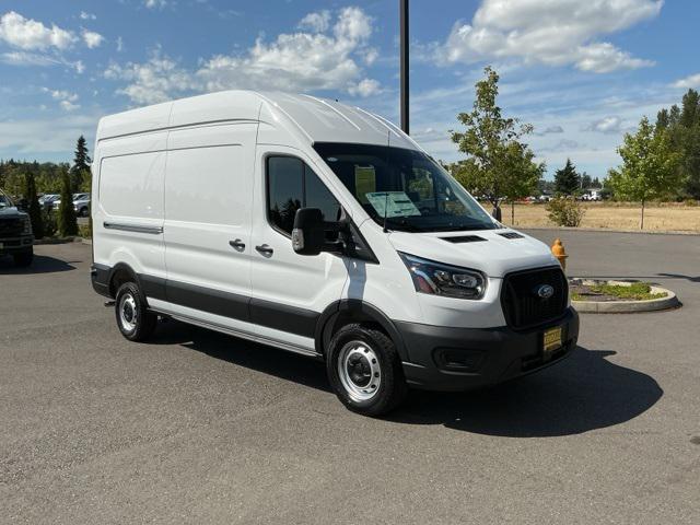 Photo of 2025 Oxford White Ford Transit-250