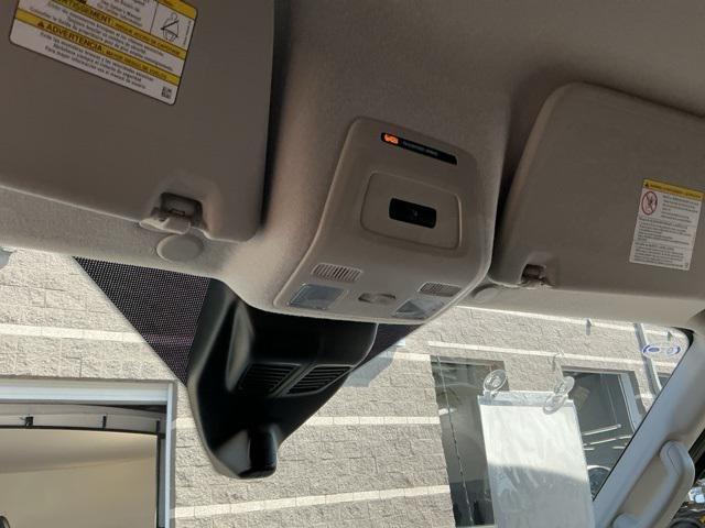 Photo of 2025 Oxford White Ford Transit-250