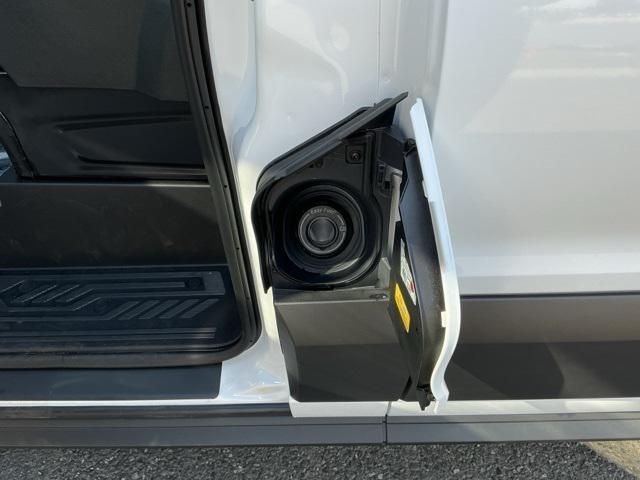 Photo of 2025 Oxford White Ford Transit-250