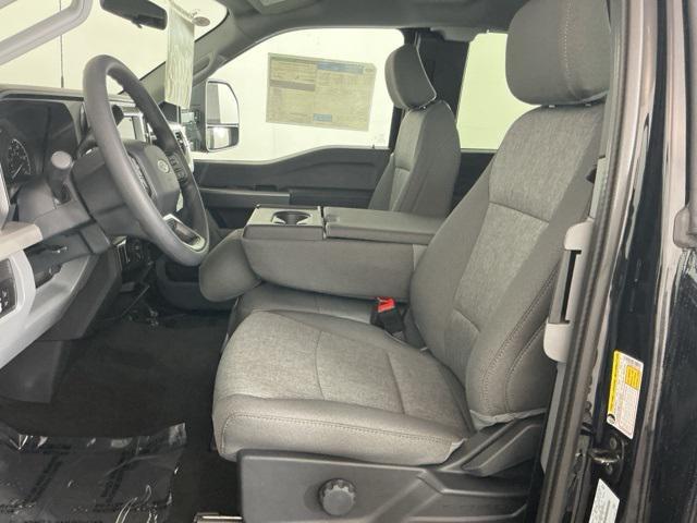 Photo of 2026 Agate Black Metallic Ford F-350