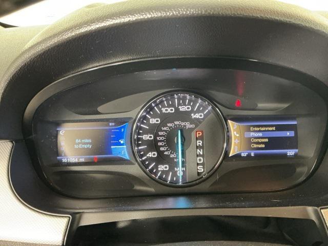 Photo of 2013 White Platinum Ford Edge