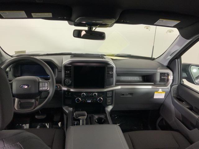 Photo of 2025 Agate Black Metallic Ford F-150 Lightning