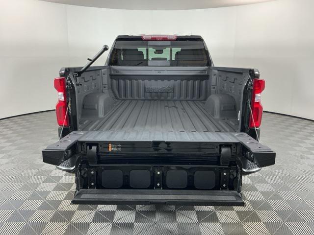 Photo of 2024 Black Chevrolet Silverado 1500