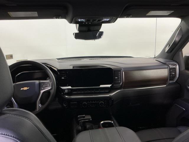 Photo of 2024 Black Chevrolet Silverado 1500