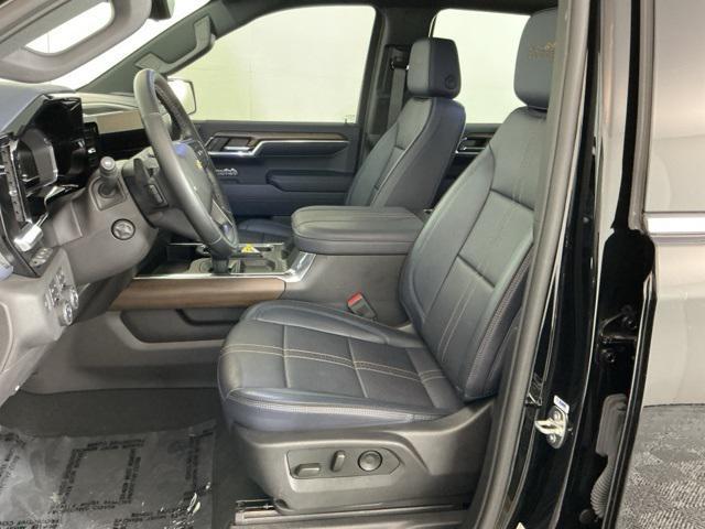 Photo of 2024 Black Chevrolet Silverado 1500