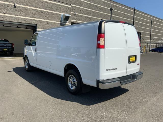 Photo of 2019 Summit White GMC Savana 3500