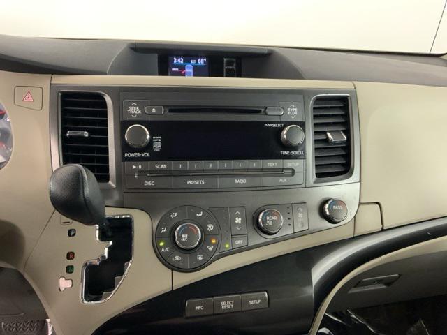 Photo of 2011 Sandy Beach Metal Toyota Sienna