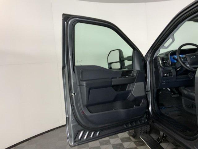 Photo of 2025 Carbonized Gray Metallic Ford F-350