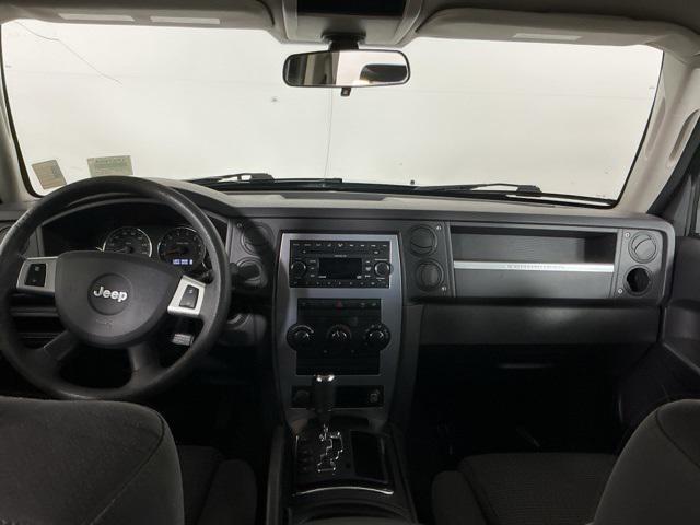 Photo of 2008 Steel Blue Clearcoat Metallic Jeep Commander
