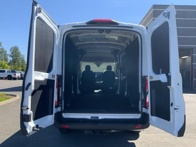 Photo of 2025 Oxford White Ford Transit-250