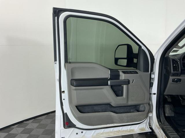 Photo of 2017 Oxford White Ford F-150