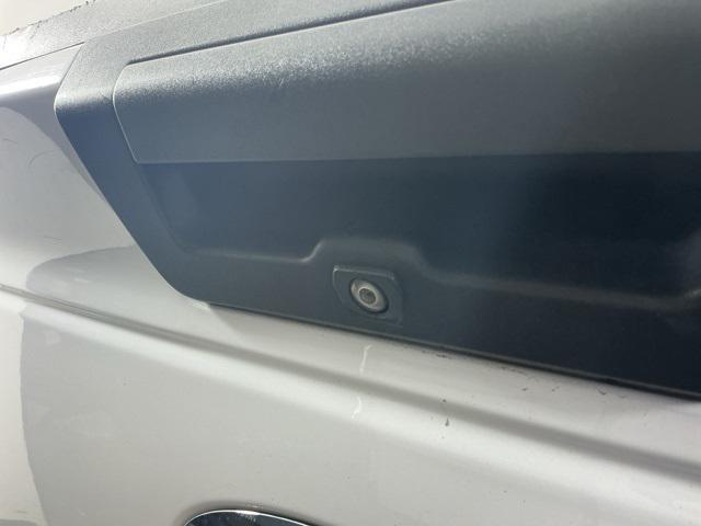 Photo of 2017 Oxford White Ford F-150