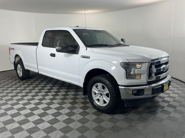 Photo of 2017 Oxford White Ford F-150