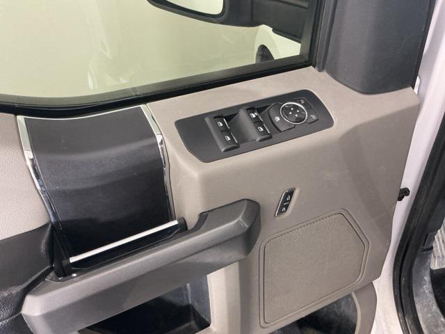 Photo of 2017 Oxford White Ford F-150