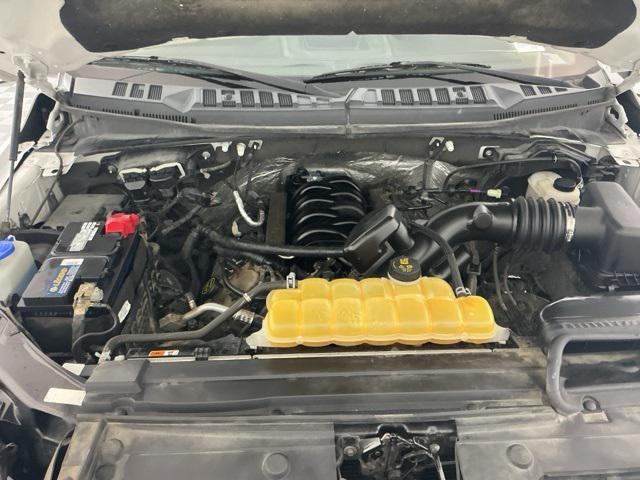 Photo of 2017 Oxford White Ford F-150