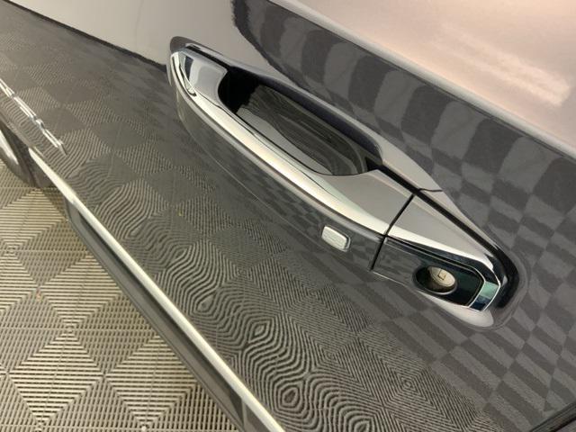 Photo of 2024 Titanium Rush Metallic GMC Yukon XL