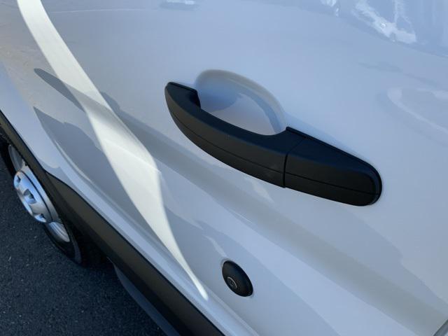 Photo of 2025 Oxford White Ford Transit-250