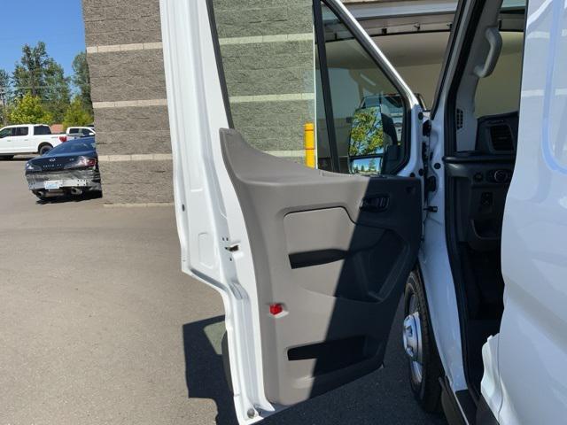 Photo of 2025 Oxford White Ford Transit-250