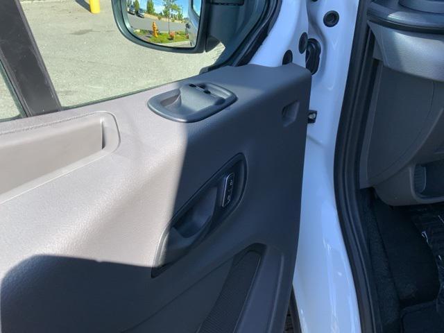 Photo of 2025 Oxford White Ford Transit-250