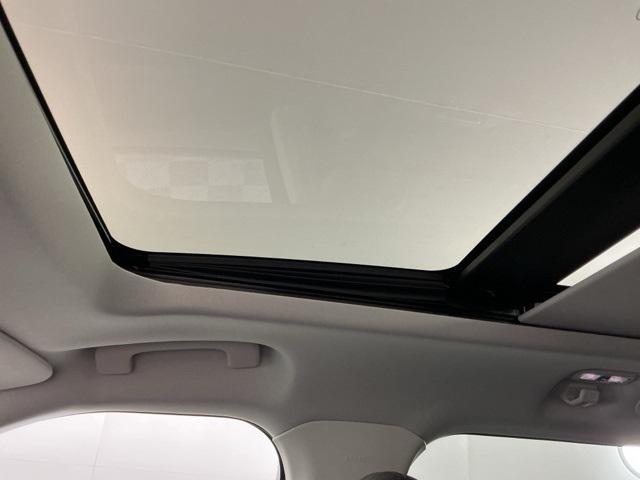 Photo of 2025 White Metallic Ford Explorer