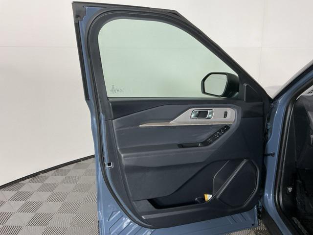 Photo of 2025 Vapor Blue Metallic Ford Explorer