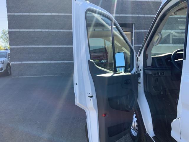 Photo of 2025 Oxford White Ford Transit-350