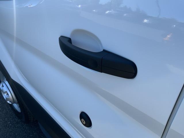 Photo of 2025 Oxford White Ford Transit-350