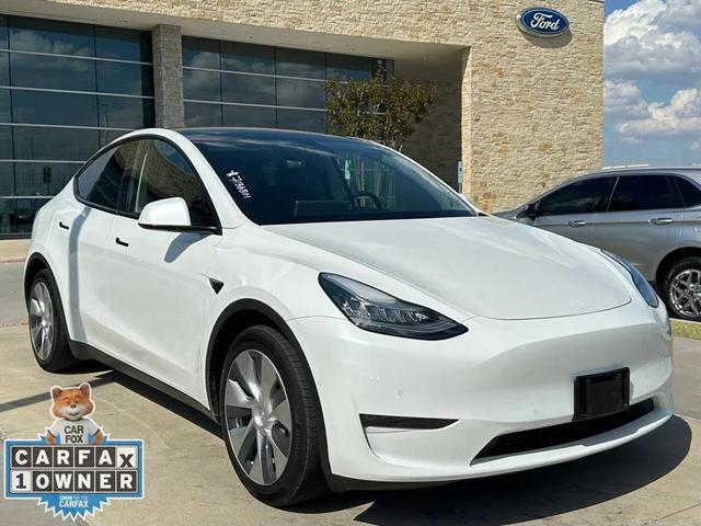 Photo of 2020 Pearl White Multi-Coat Tesla Model Y