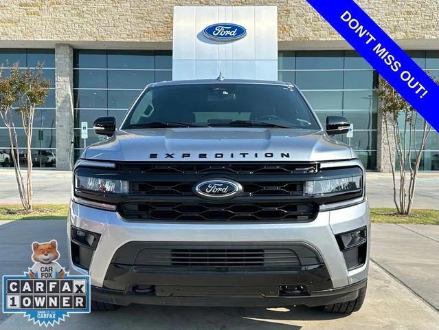 Photo of 2022 Iconic Silver Ford Expedition