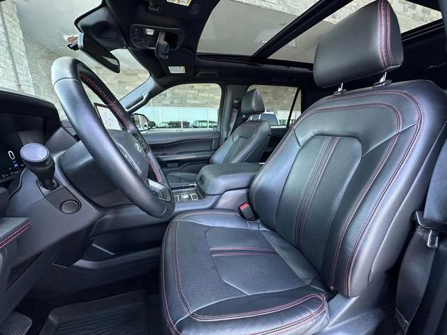 Photo of 2022 Iconic Silver Ford Expedition