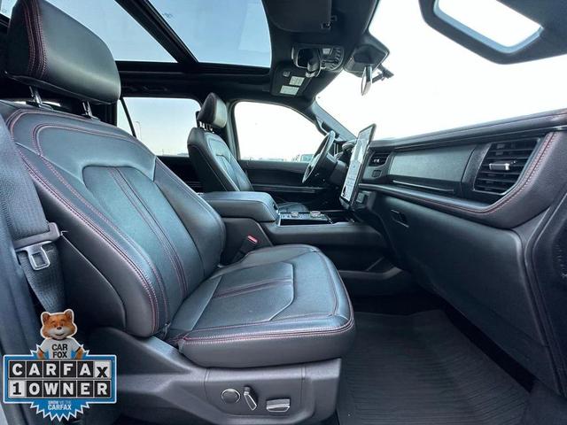 Photo of 2022 Iconic Silver Ford Expedition
