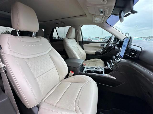 Photo of 2021 Star White Tri-Coat Ford Explorer